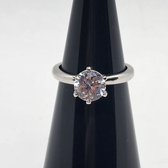 Sterling Silver Cubic Zirconia Solitaire Ring (4.75) - Picture 2 of 7